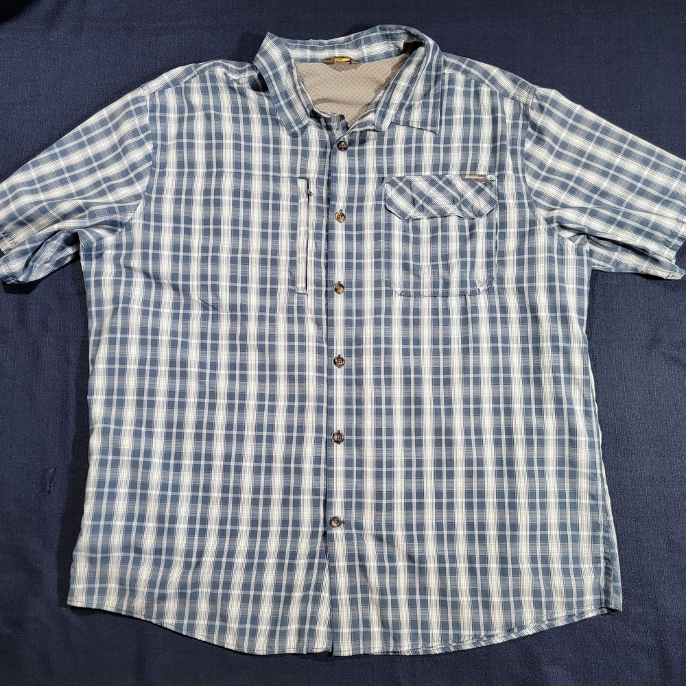 Eddie Bauer Blue and White Casual Button Down Shirt Size XL